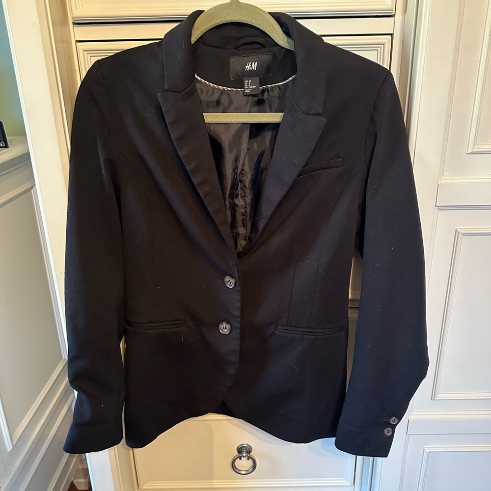 H&M long sleeve black blazer size 8